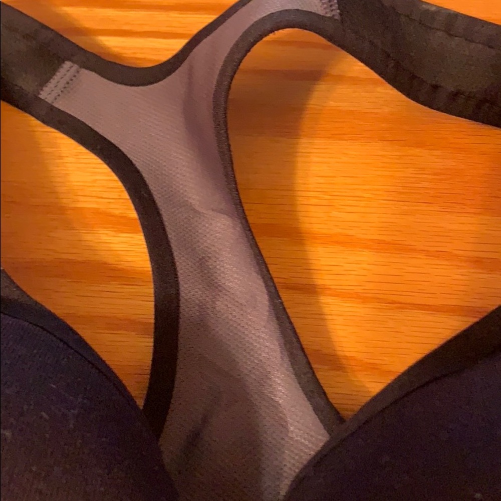 Victoria secret sport bra size 34c - Picture 3 of 8